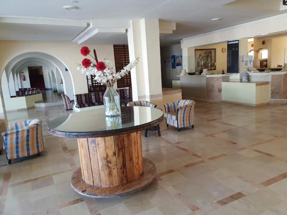 Chott Meriem Hotel Best Beach- Family Only מראה חיצוני תמונה