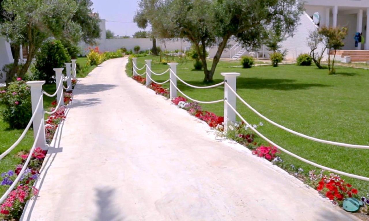 Chott Meriem Hotel Best Beach- Family Only מראה חיצוני תמונה